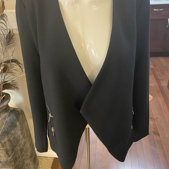 Black jacket - Picture 2 of 6